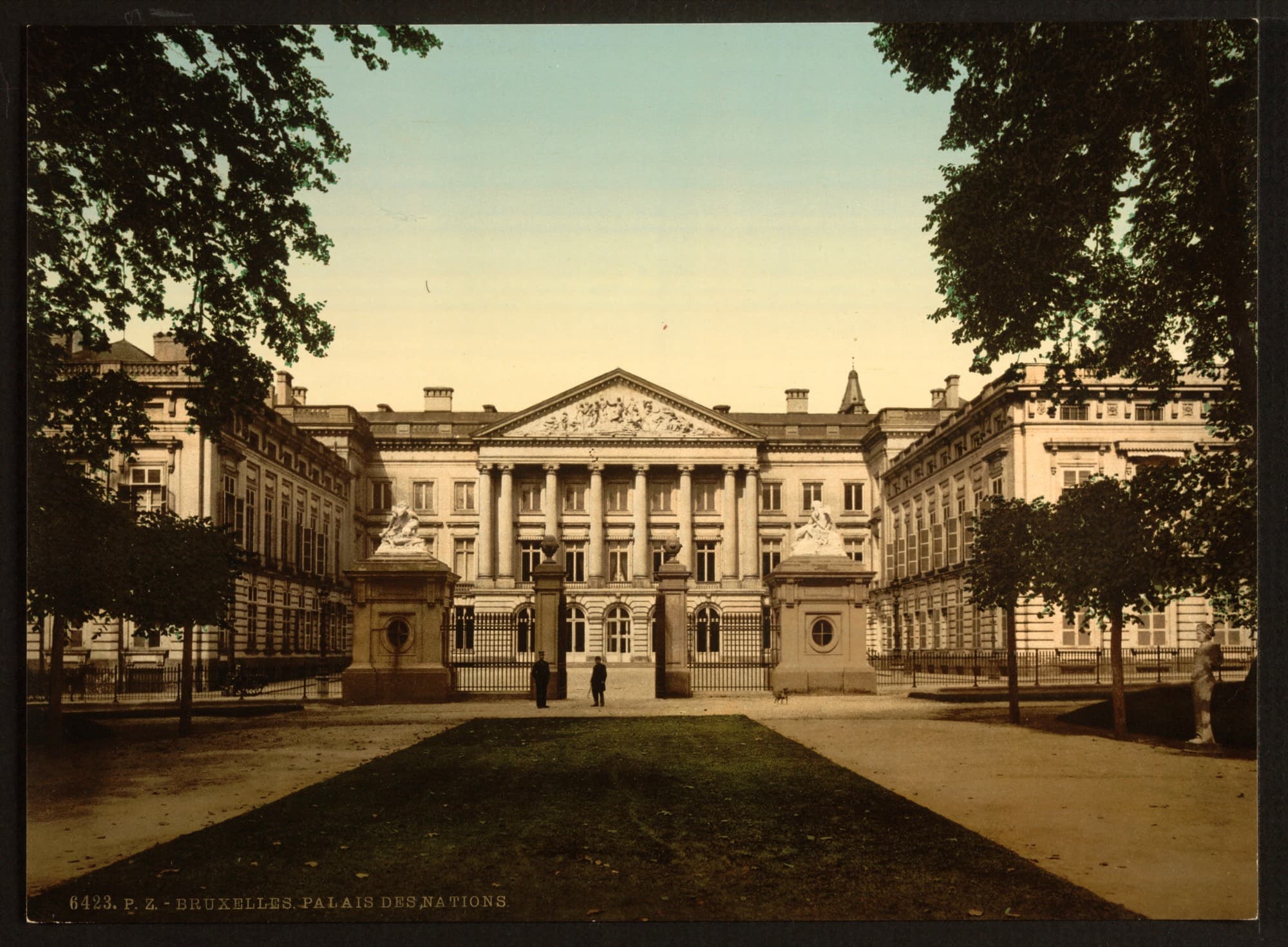 Het Paleis der Natiën in Brussel, fotochroom uit die tijd